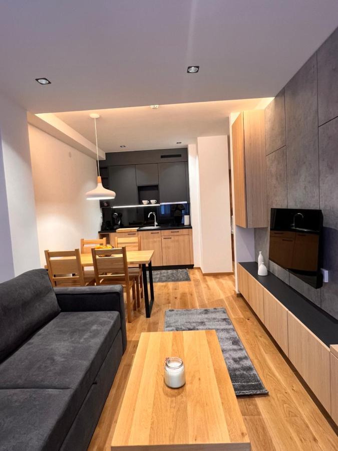 Apartment 202 - Aparthotel Zlatni Javor ยาโฮรินา ภายนอก รูปภาพ